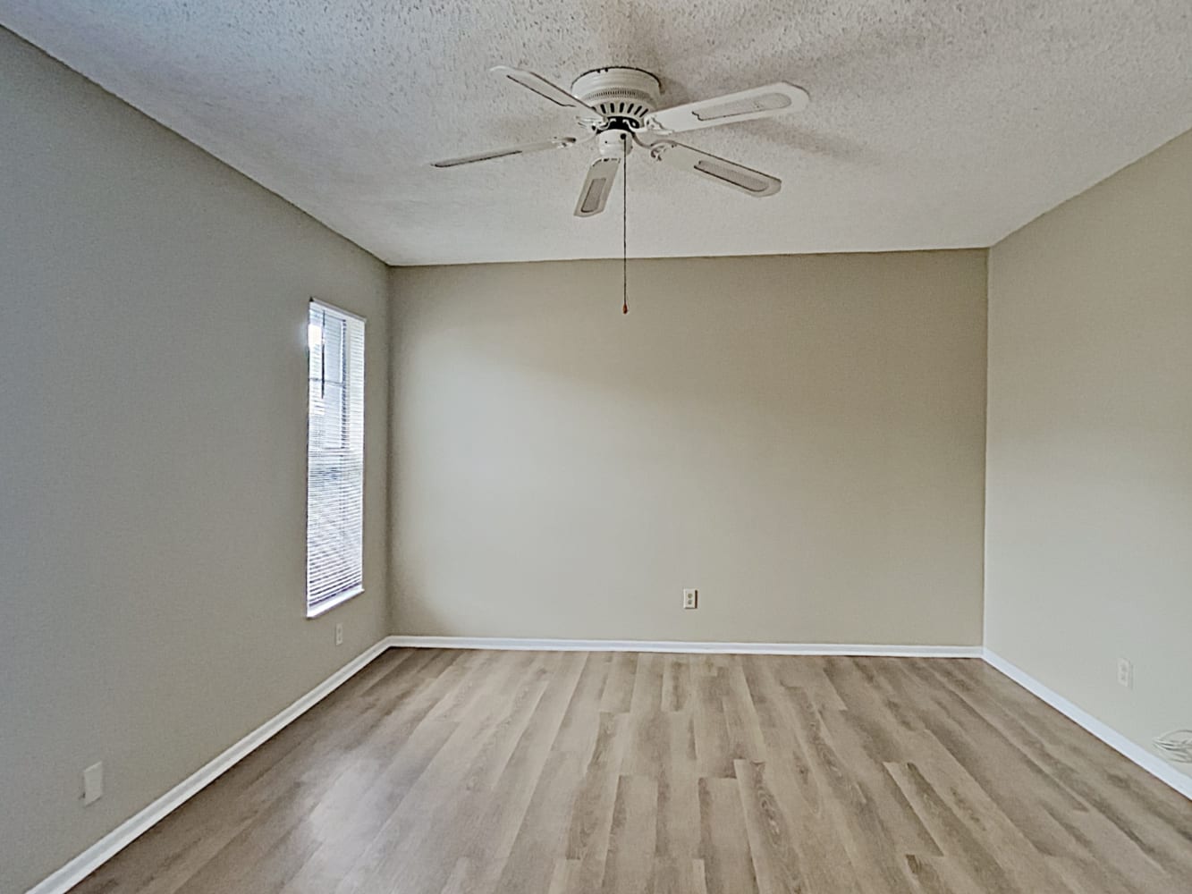 414 Tangerine Dr, Oldsmar photo 9