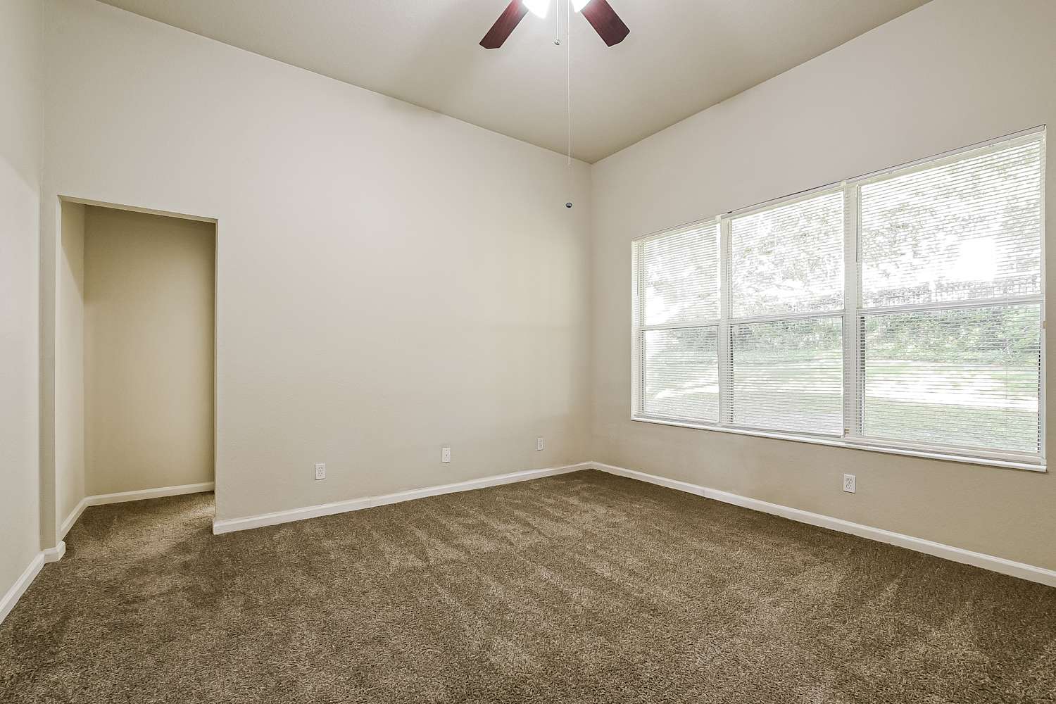 415 Balboa Blvd, Clermont photo 9