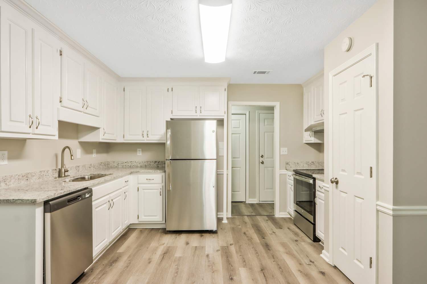 415 Cambridge Way, Covington photo 8