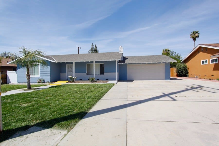 Front of 41612 Mayberry Ave, Hemet, CA