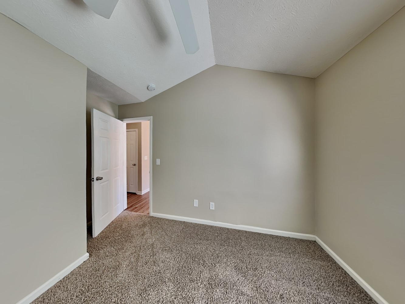 417 Autumn Lake Ct, McDonough photo 9
