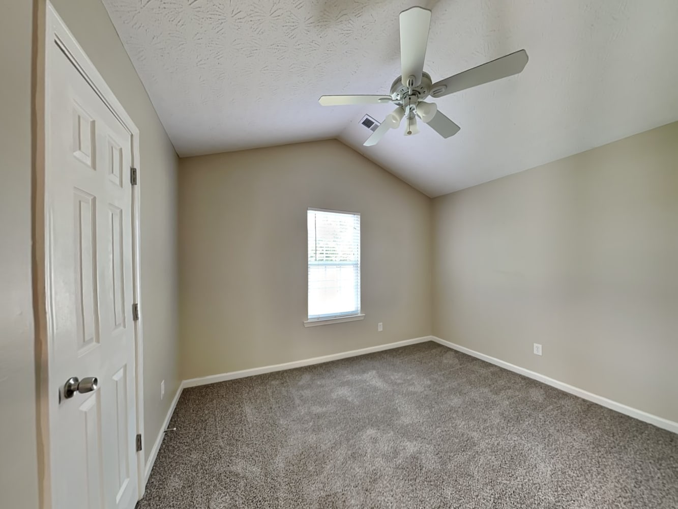 417 Autumn Lake Ct, McDonough photo 13