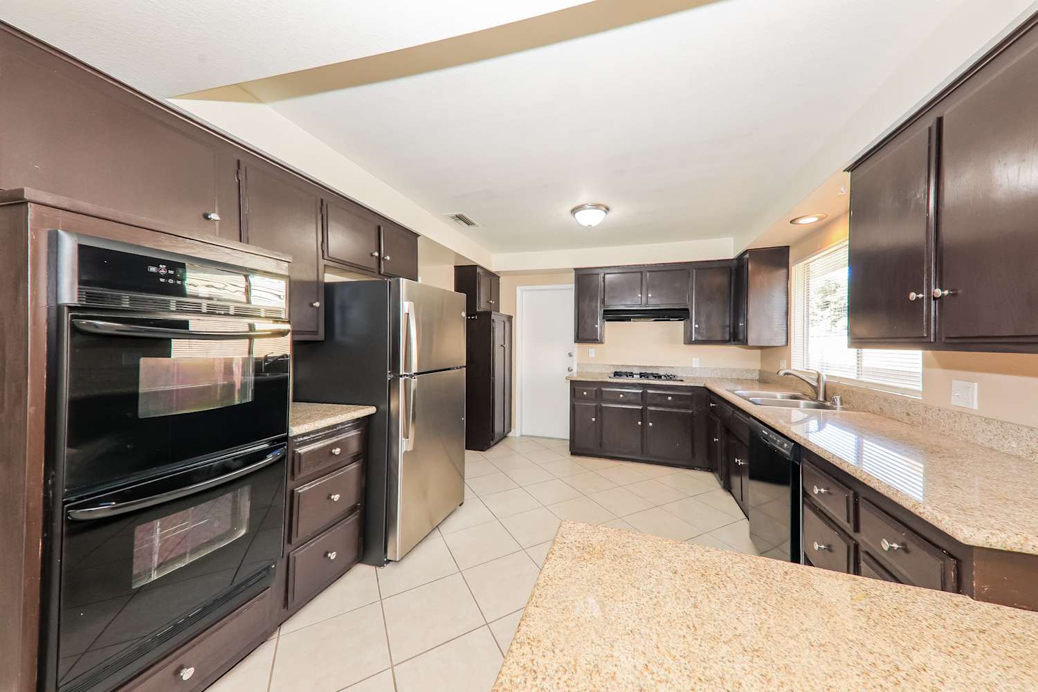 41797 Royal Palm Dr, Hemet photo 8