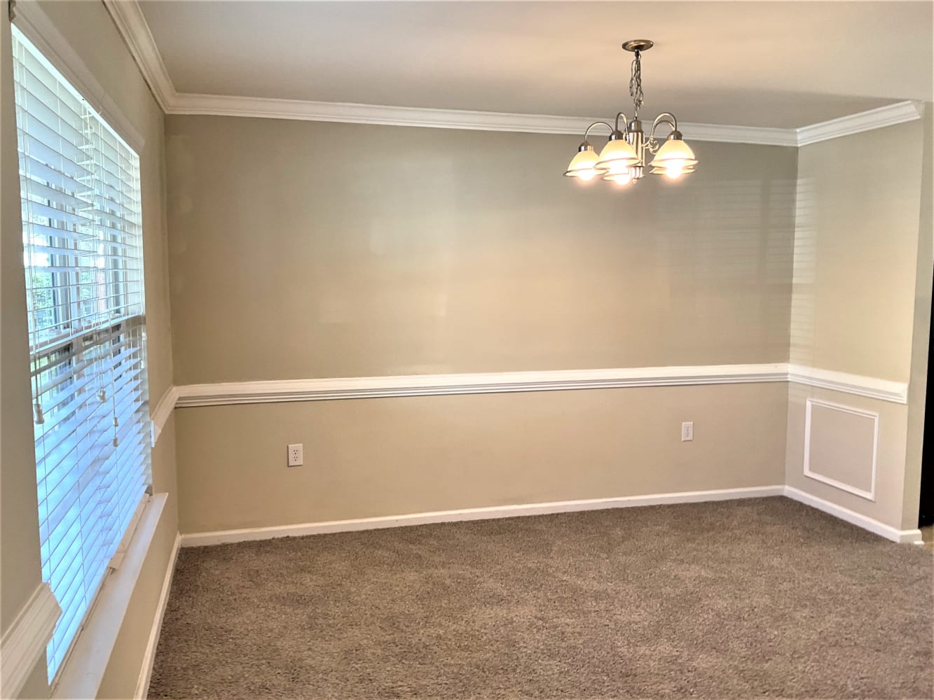 419 Ferrell Ave, Charlotte photo 9