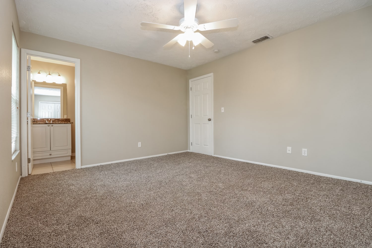 419 SW 39th Ter, Cape Coral photo 14