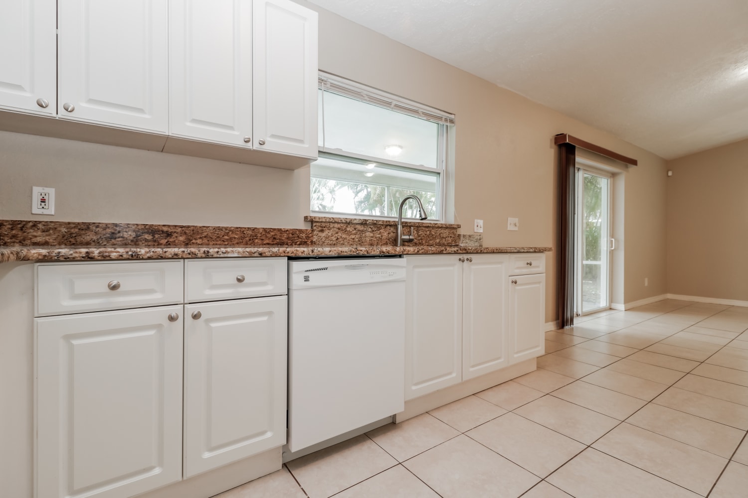 419 SW 39th Ter, Cape Coral photo 10