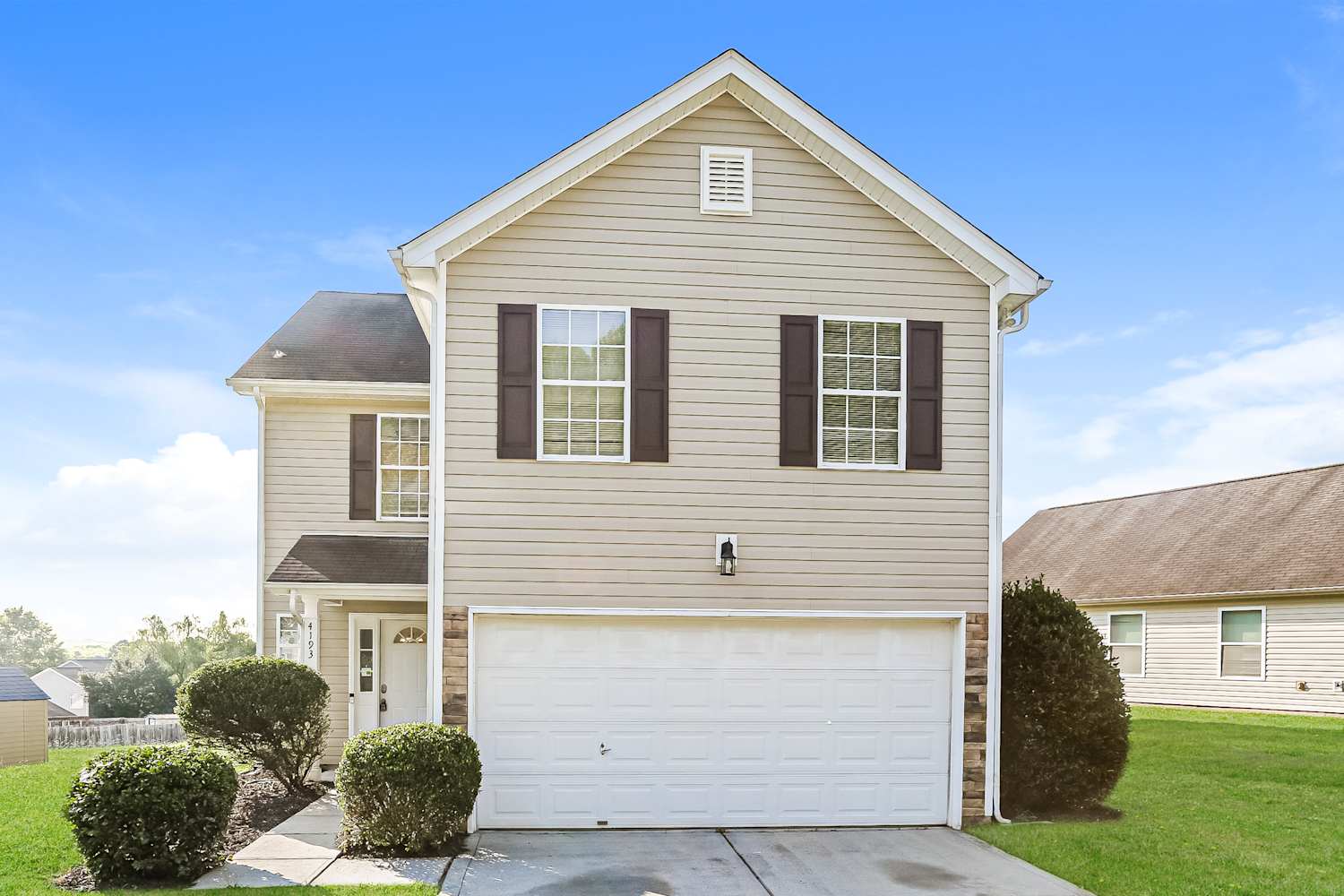 4193 Broadstairs Dr, Concord photo 1