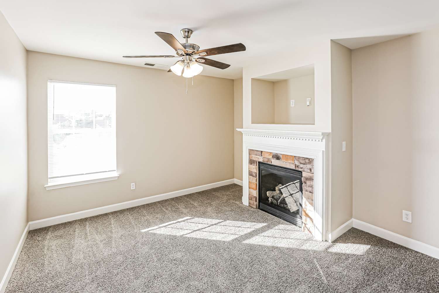 4193 Broadstairs Dr, Concord photo 10