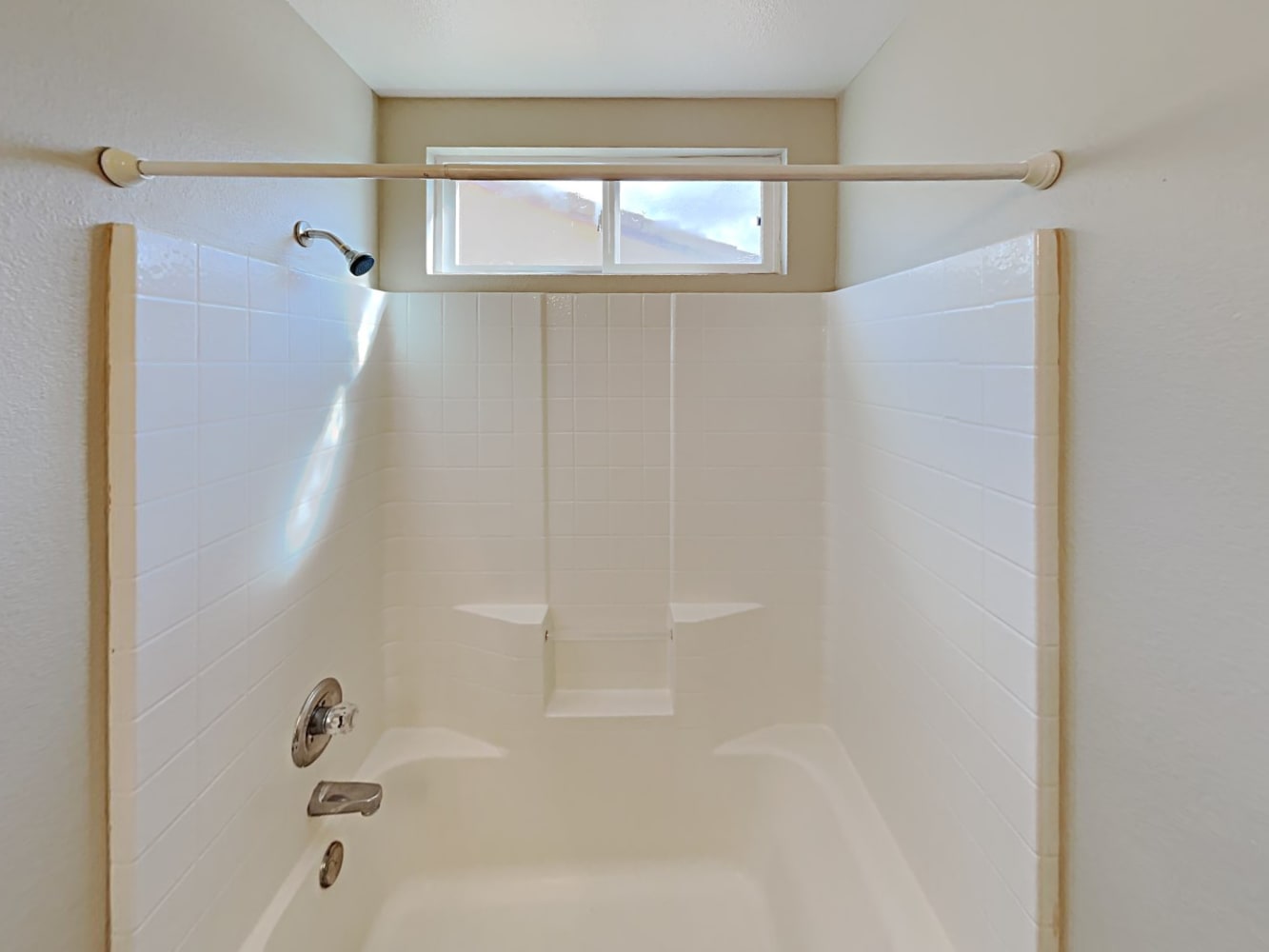 42078 Pacific Grove Way, Temecula photo 19