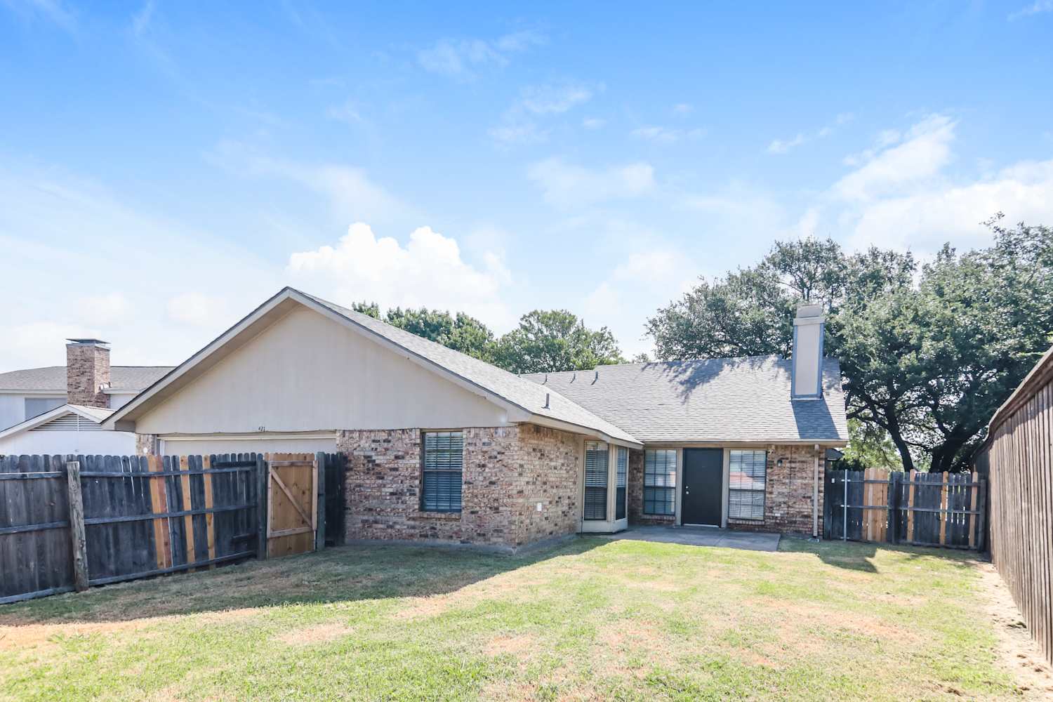 421 Kingsbridge Dr, Garland photo 16