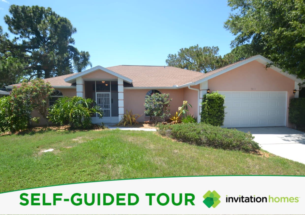Front of 4211 Arrow Dr, Sarasota, FL