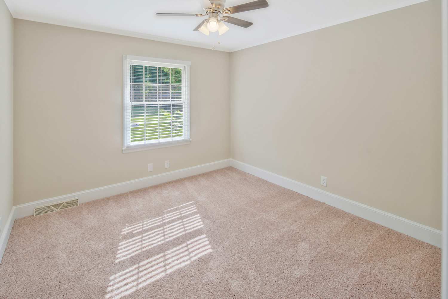 4213 Gladstone Ln, Charlotte photo 15