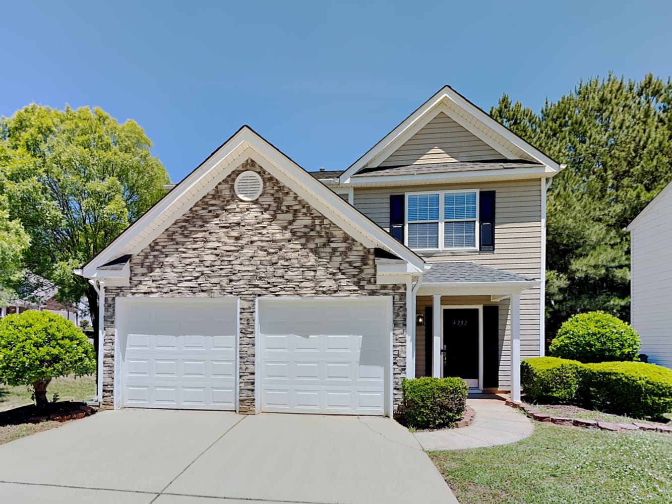 4232 Devonbridge Ln, Charlotte photo 1