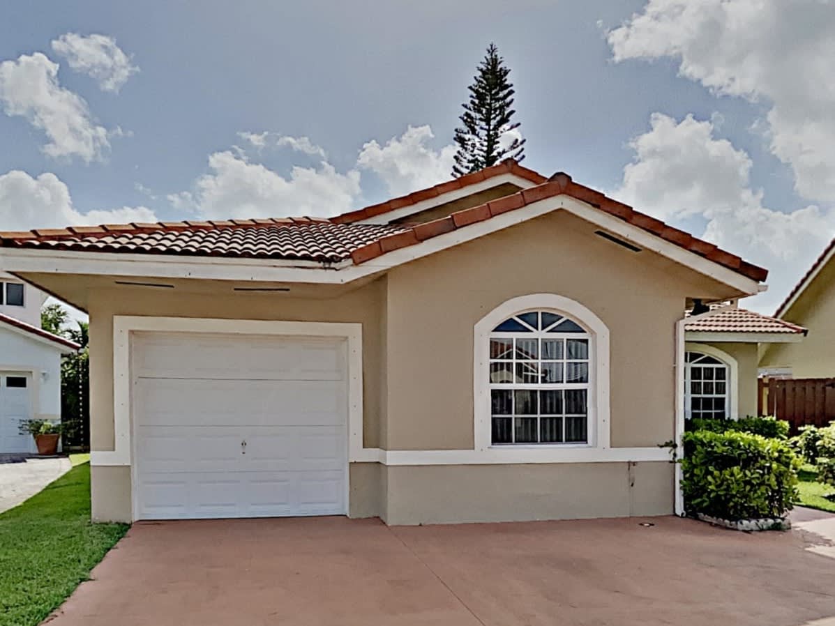 Front of 4233 SW 153rd Ct, Miami, FL