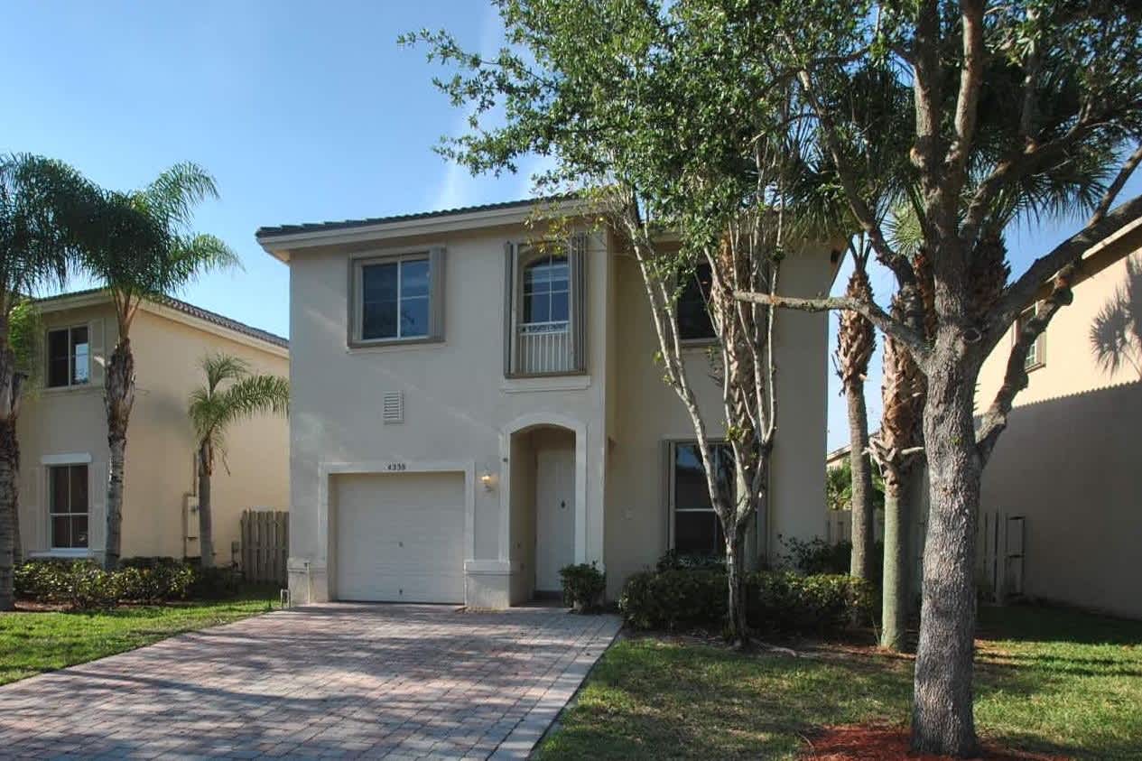 4238 Lake Tahoe Cir, West Palm Beach photo 1
