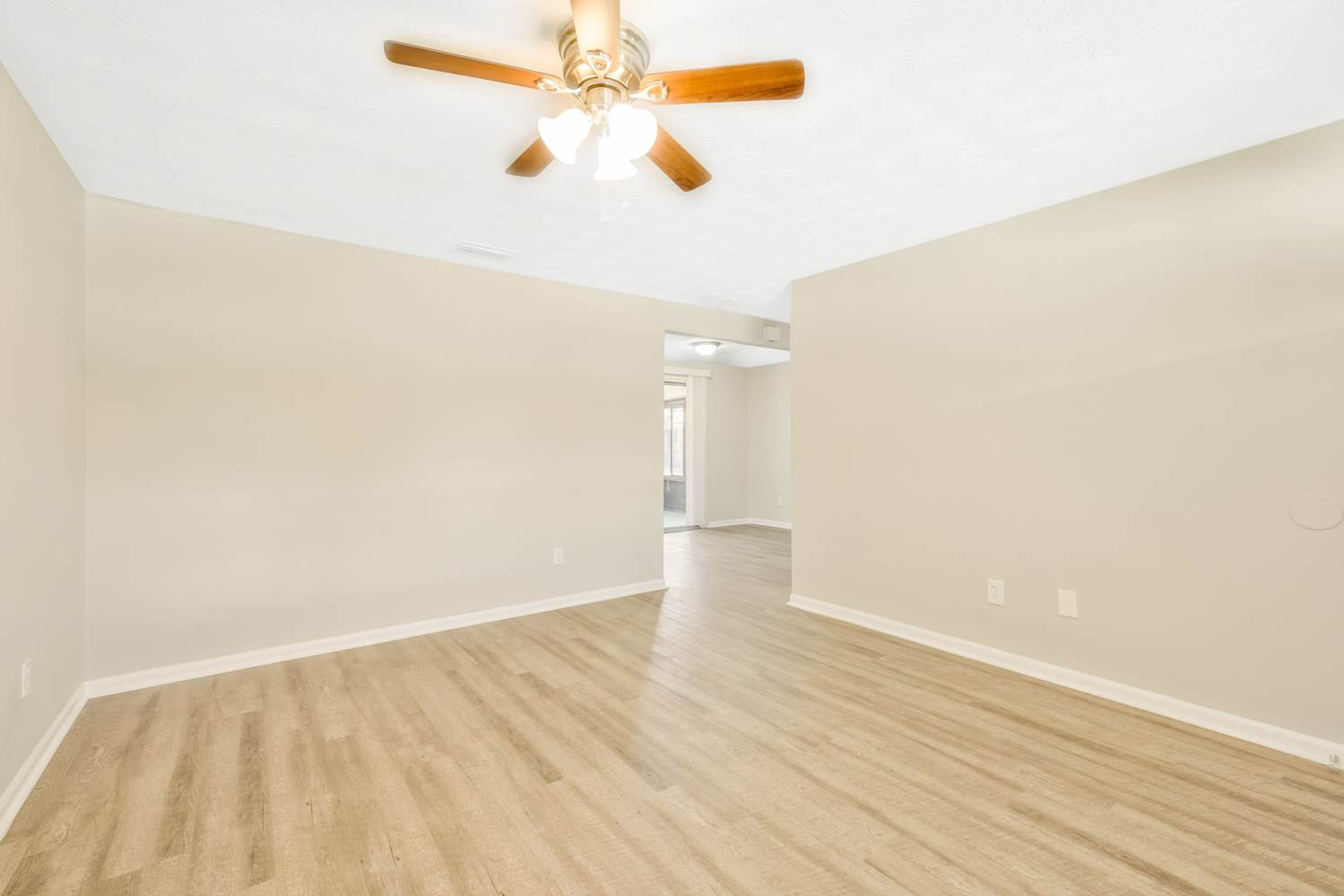 4238 Sabine Dr, Jacksonville photo 5