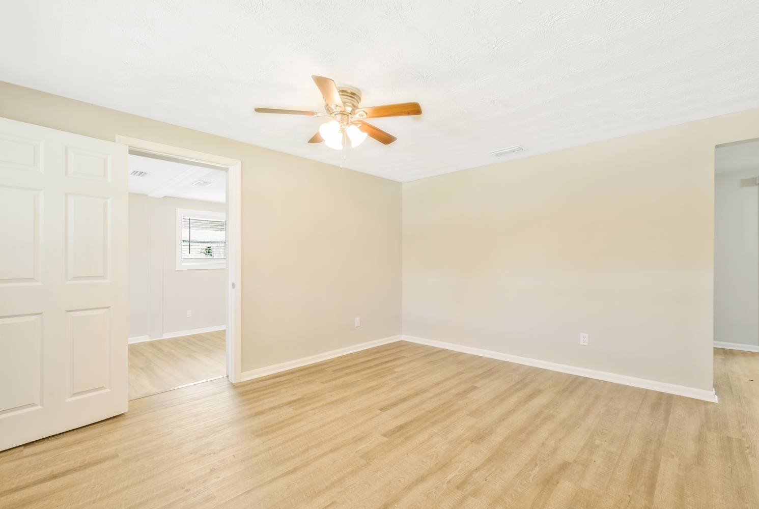 4238 Sabine Dr, Jacksonville photo 4