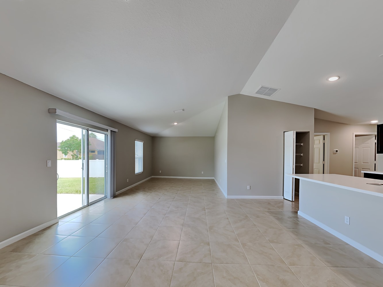 4253 SW Whitebread Rd, Port Saint Lucie photo 6