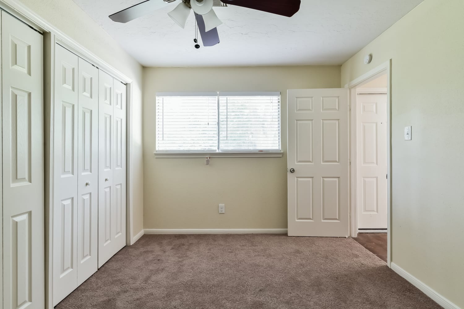 4311 Saratoga Dr, Houston photo 9