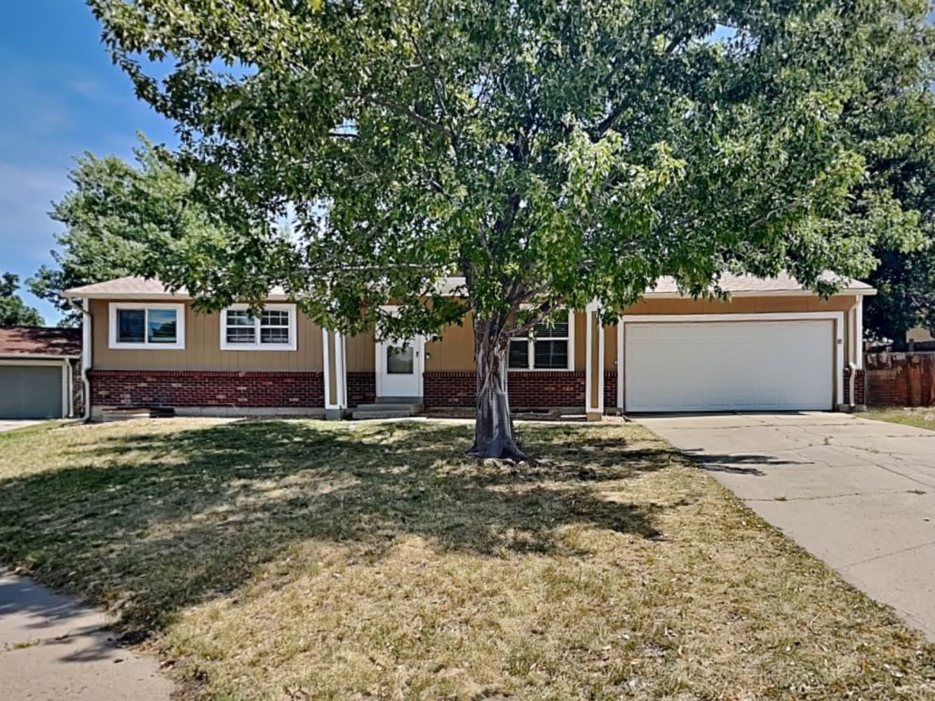 Front of 4325 S Eagle Cir, Aurora, CO