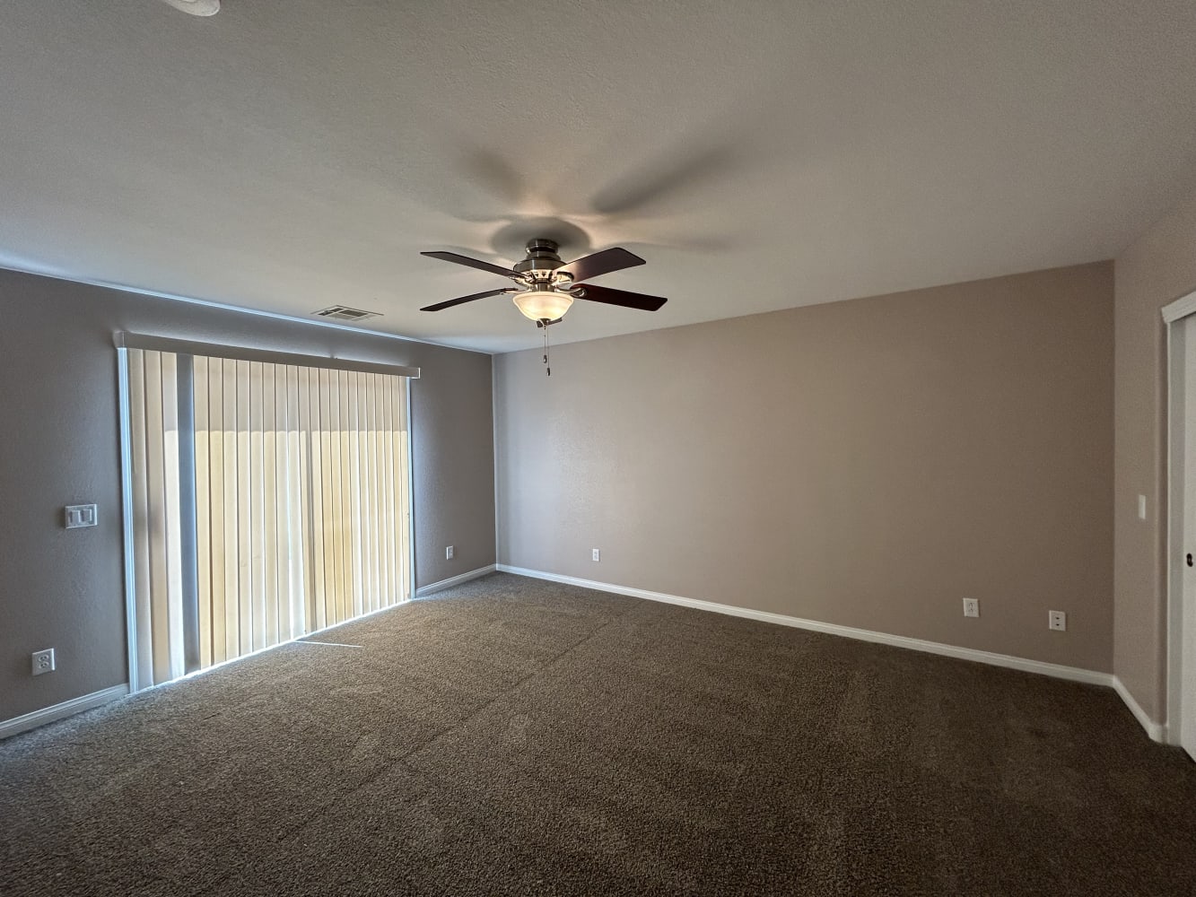 433 Mystic River St, Henderson photo 8