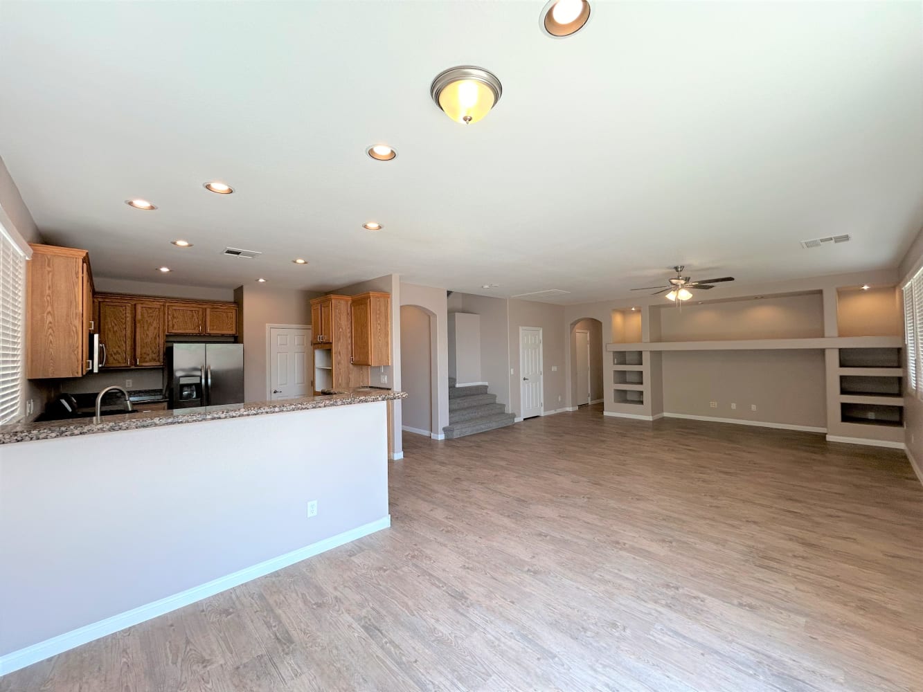 433 Mystic River St, Henderson photo 4