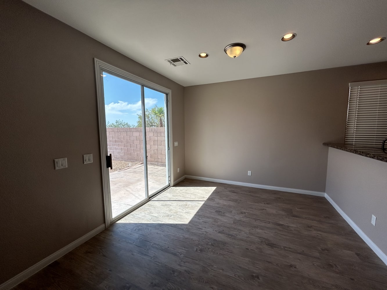 433 Mystic River St, Henderson photo 7