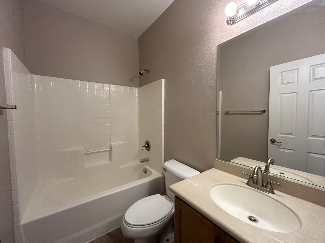 433 Mystic River St, Henderson photo 17