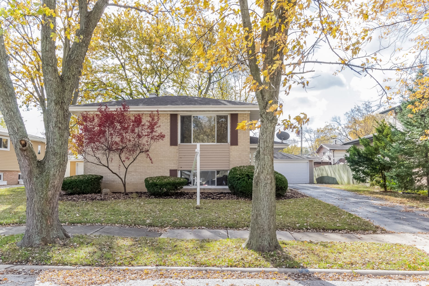 4331 Scott St, Oak Forest photo 1