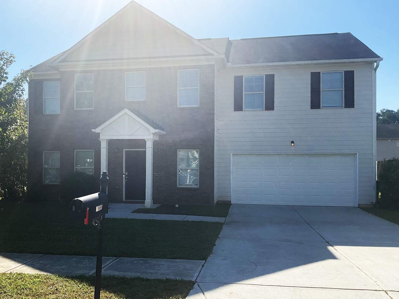 Front of 1611 Ewing Farm Dr, Loganville, GA