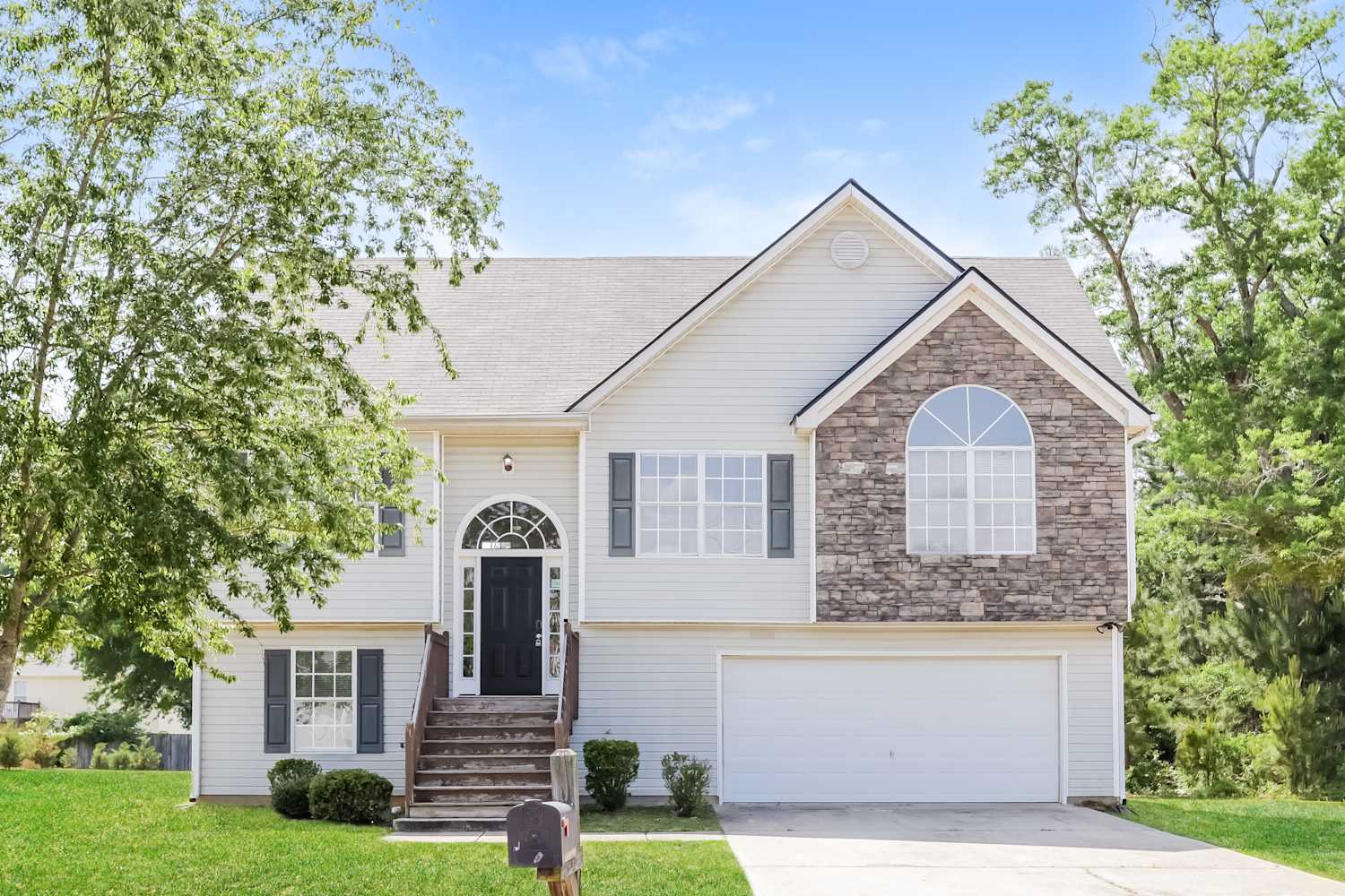 Front of 434 Limerick Way, Hampton, GA