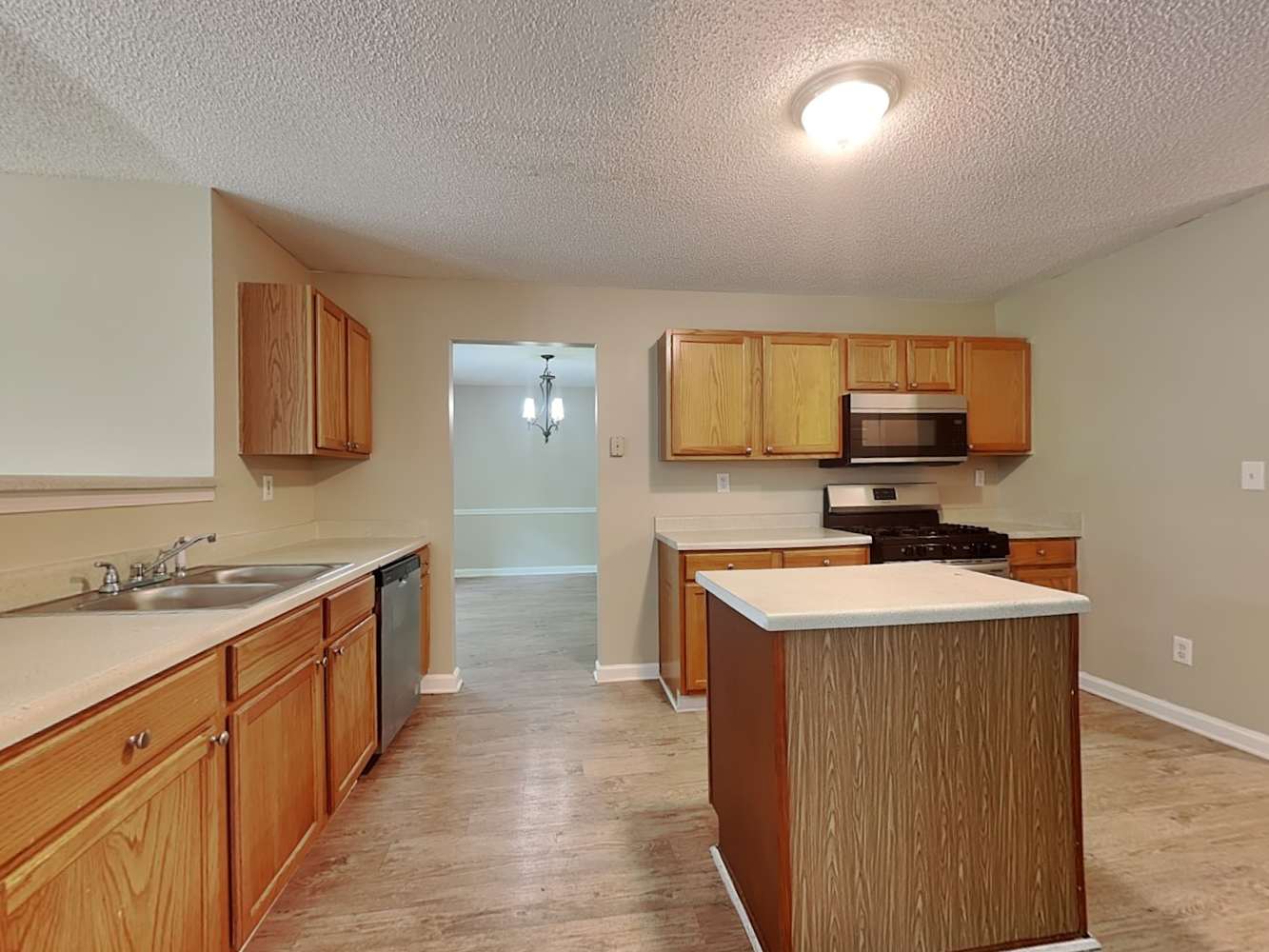 438 Pecan Wood Cir, Fairburn photo 13