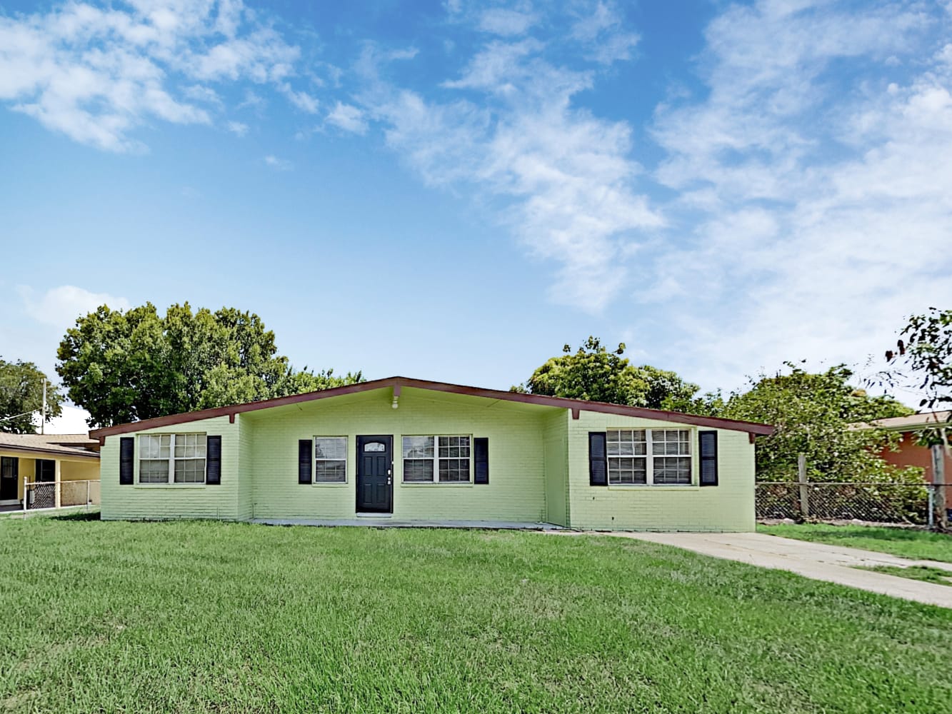 Front of 4406 W Idlewild Ave, Tampa, FL