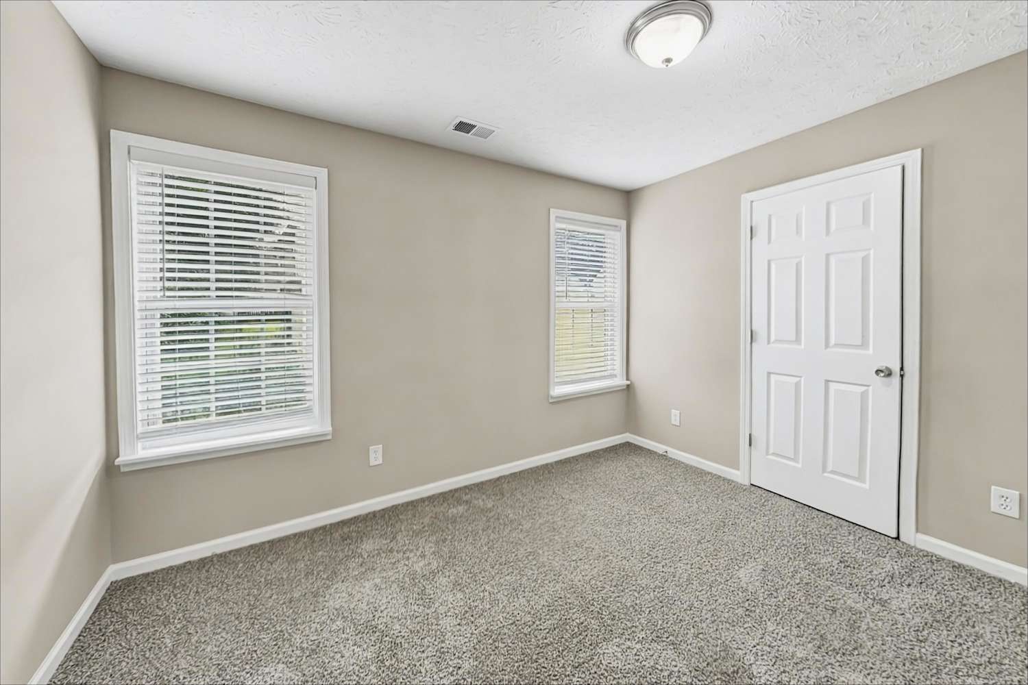 4416 Glen Heights Trl, Snellville photo 18