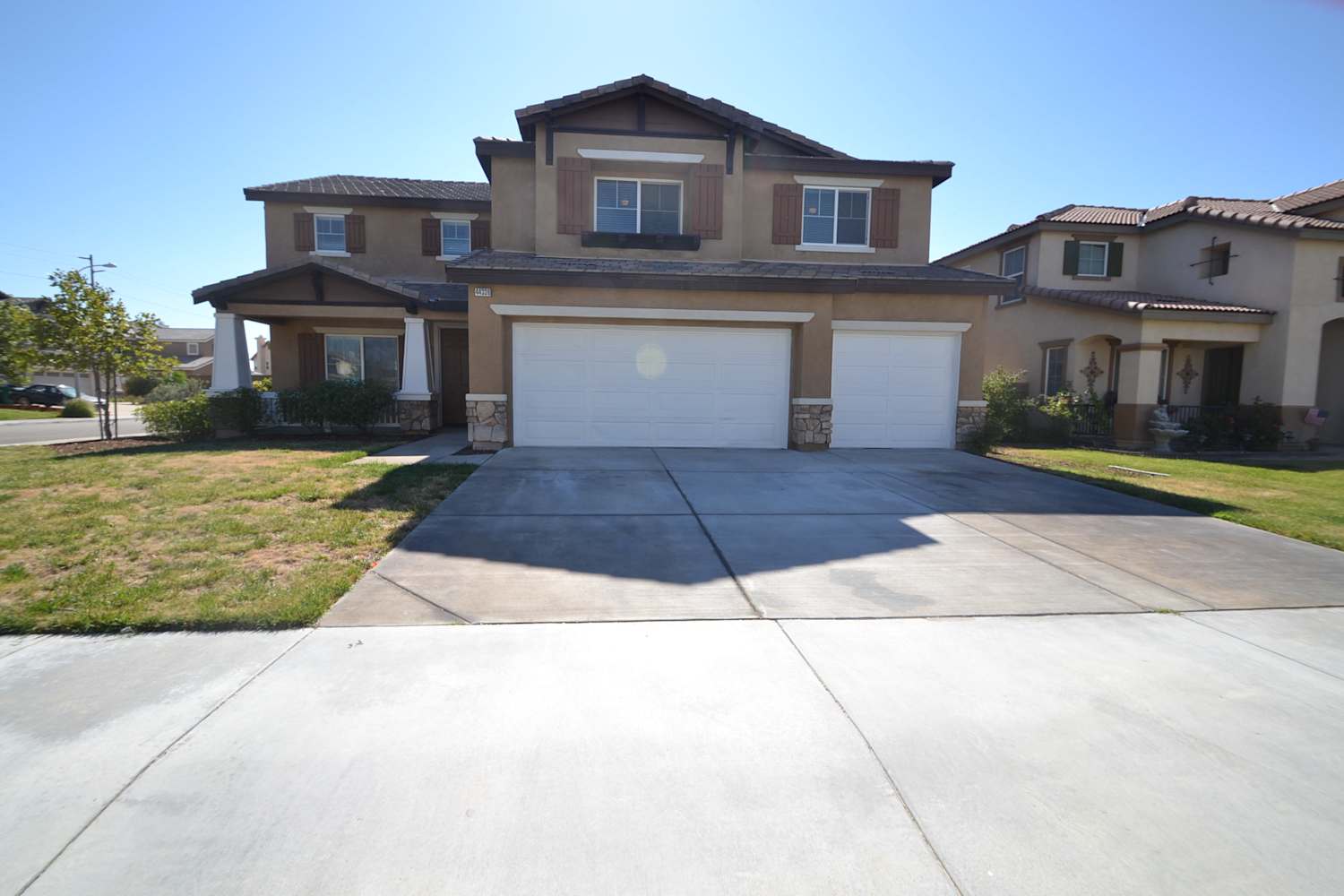 Front of 44338 Raven Ln, Lancaster, CA