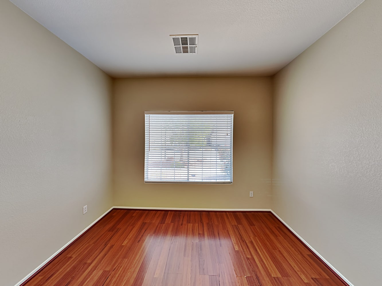 4441 Rockaway Beach St, Las Vegas photo 12