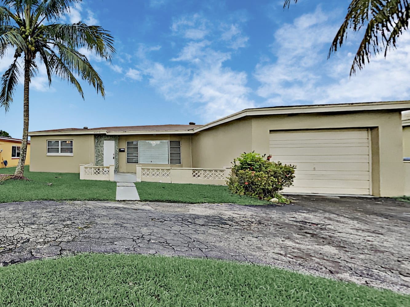 A house we rent in Lauderdale Lakes, FL