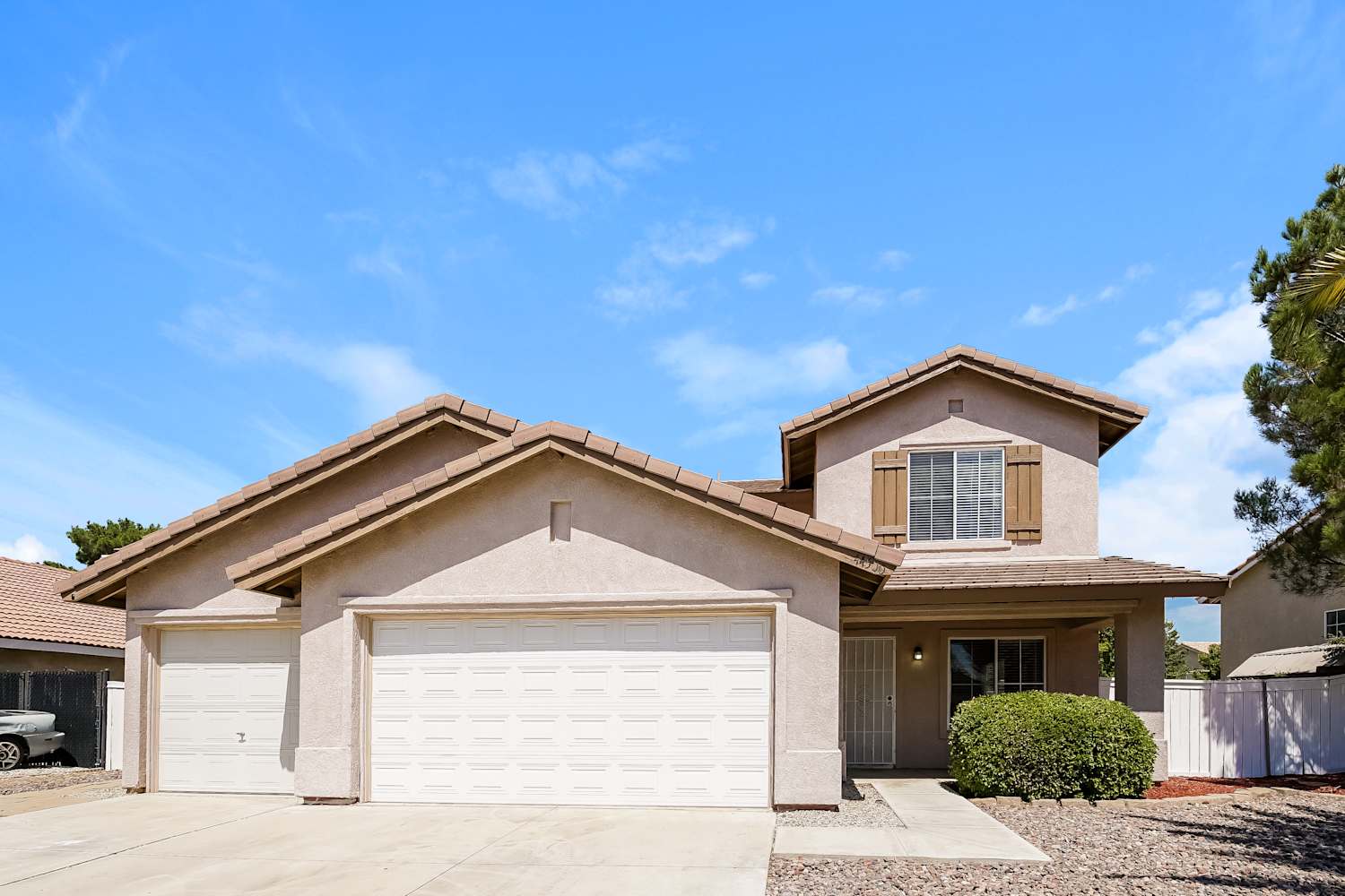 Front of 44500 Overland Ave, Lancaster, CA