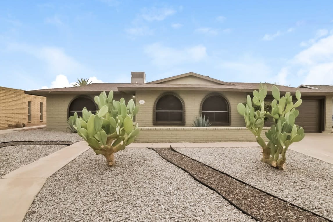Front of 4454 N 105Th Ave, Phoenix, AZ