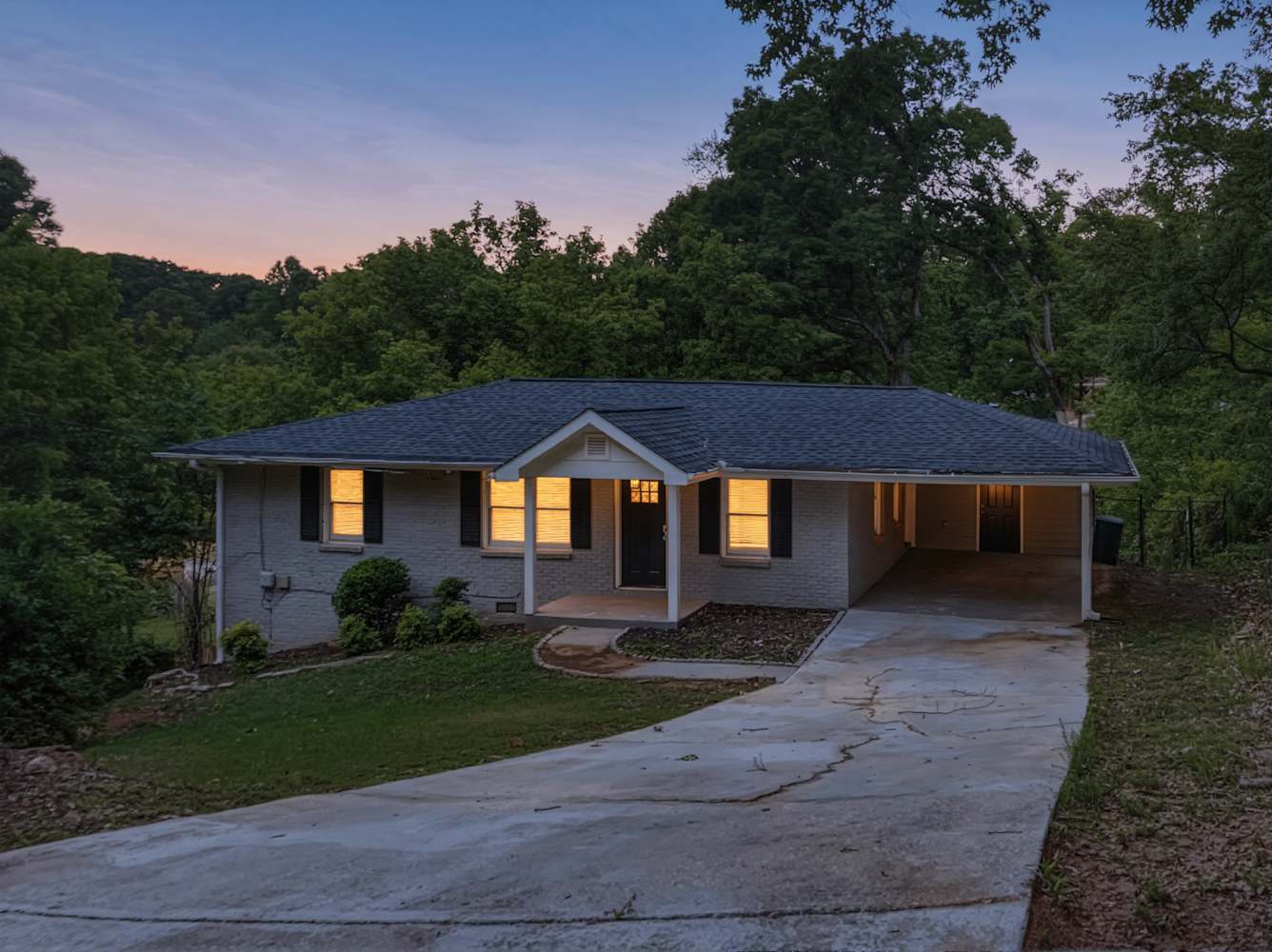 Front of 4457 Lincoln Jones Rd, Ellenwood, GA