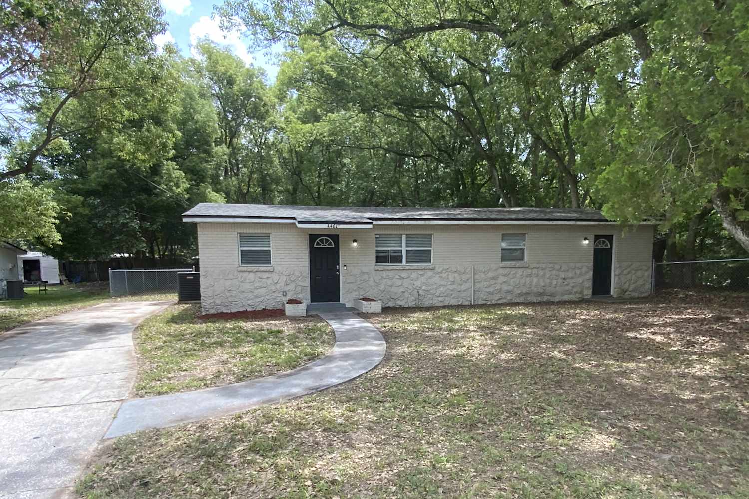 4461 Melvin Cir E, Jacksonville photo 1