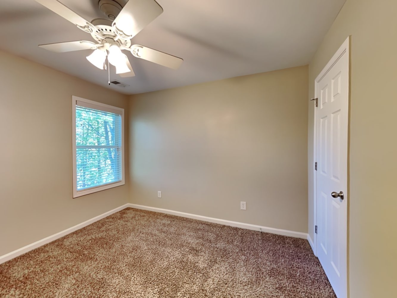 447 Grenier Ter, Lawrenceville photo 16