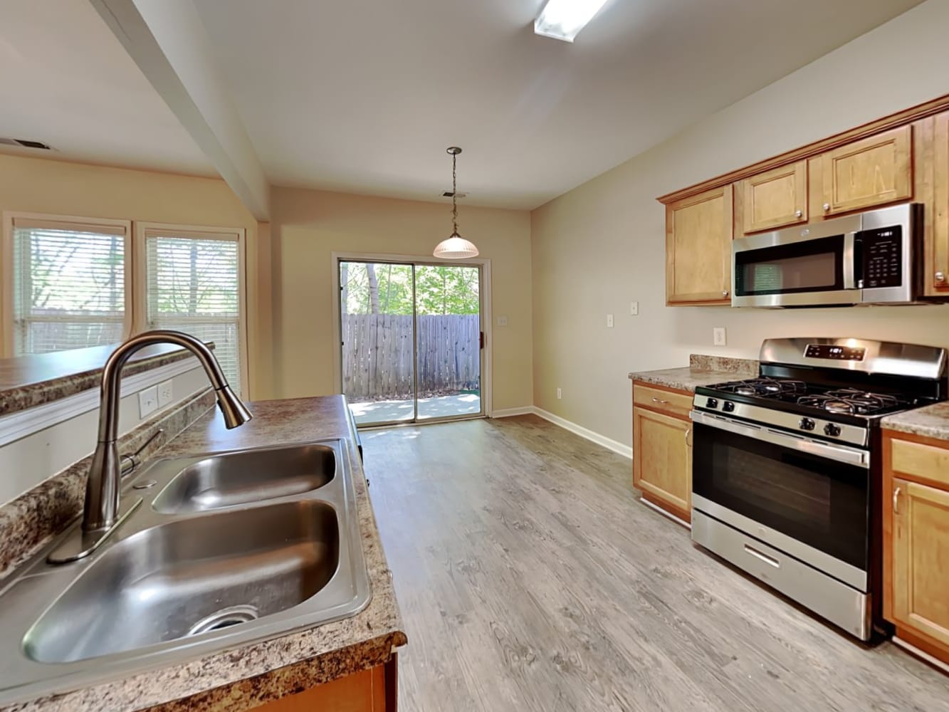 447 Grenier Ter, Lawrenceville photo 8