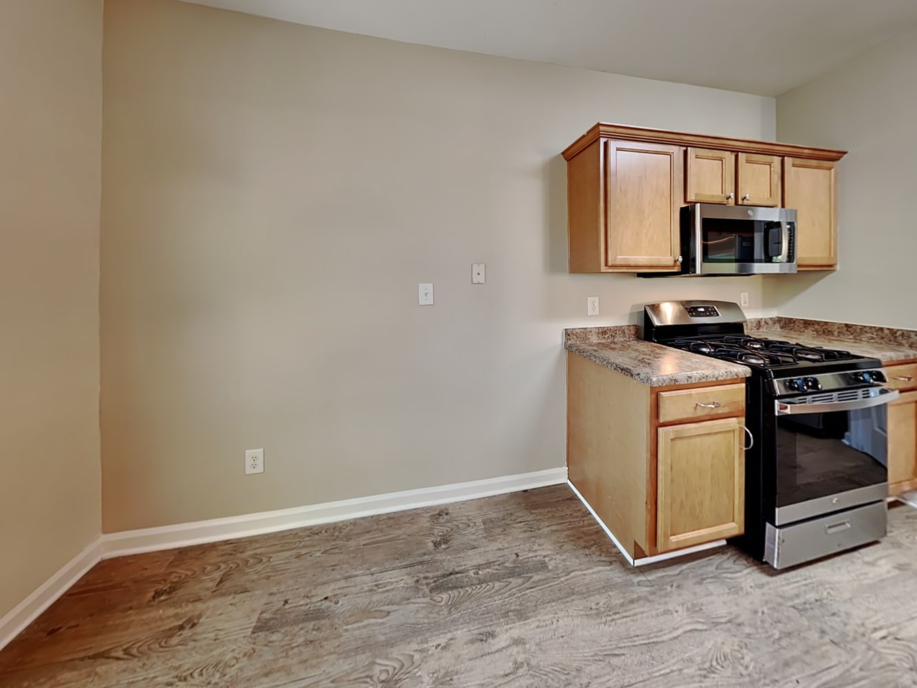 447 Grenier Ter, Lawrenceville photo 9