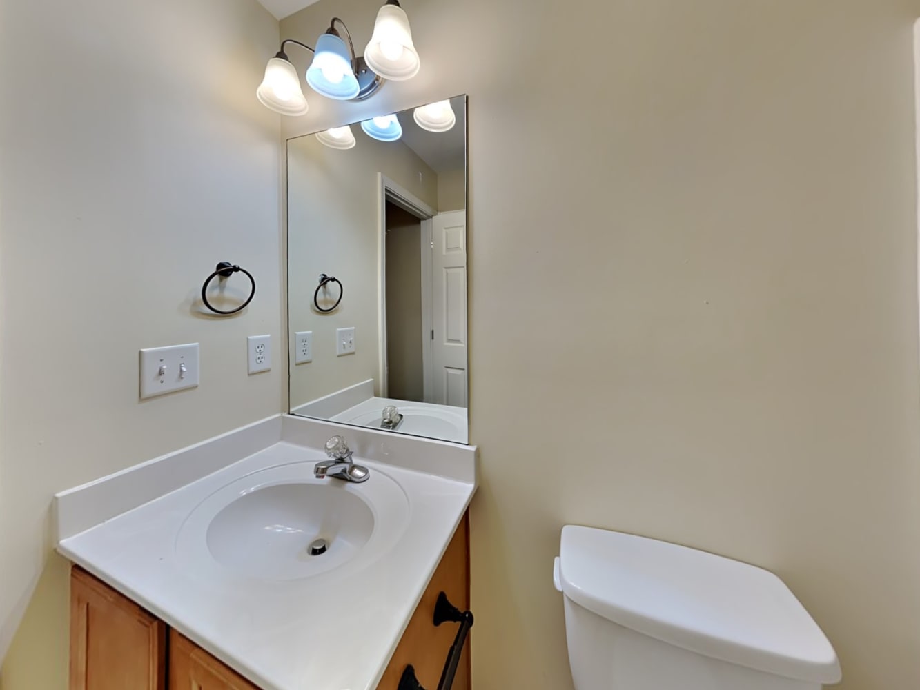 447 Grenier Ter, Lawrenceville photo 19