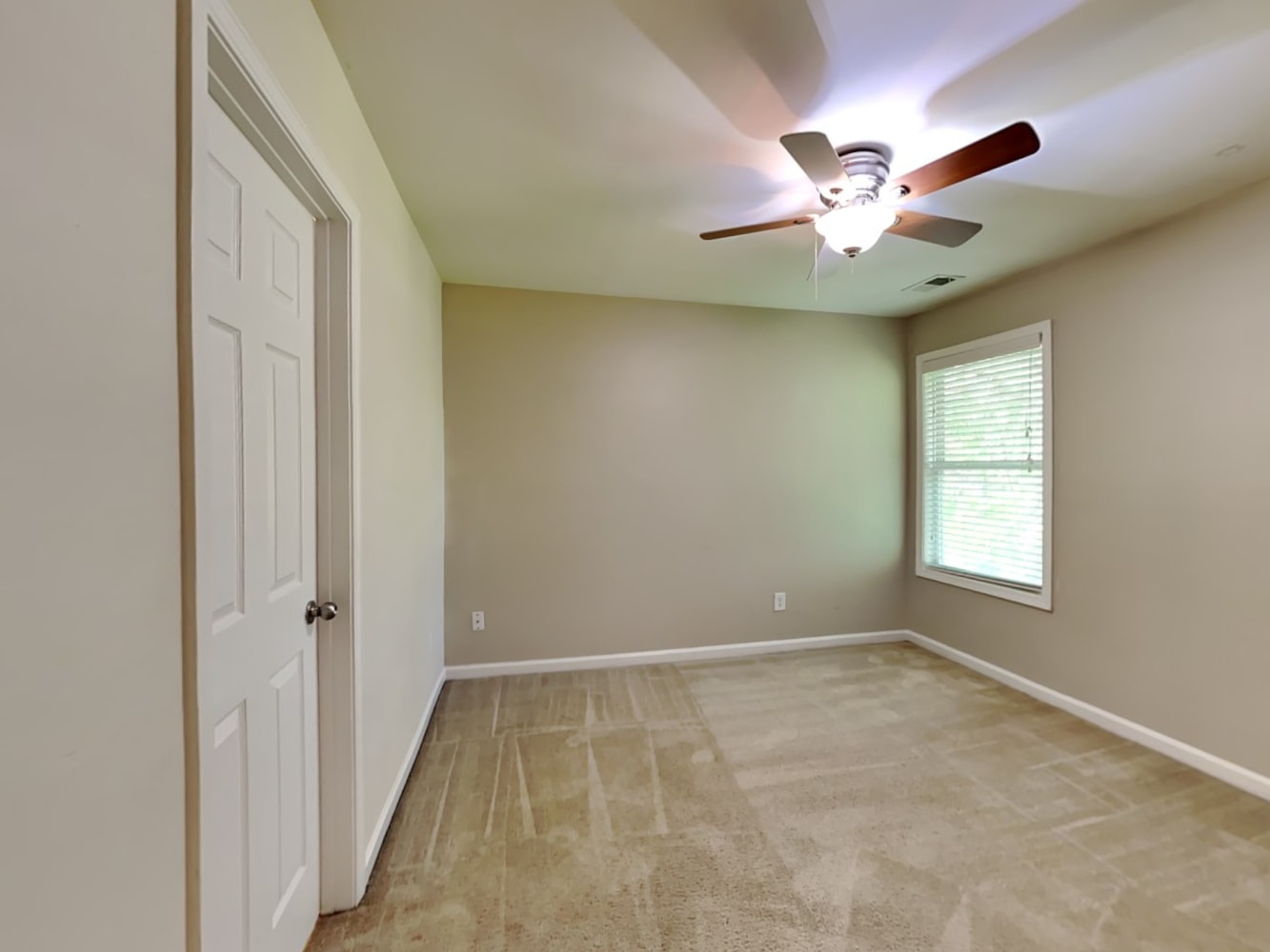 447 Grenier Ter, Lawrenceville photo 17