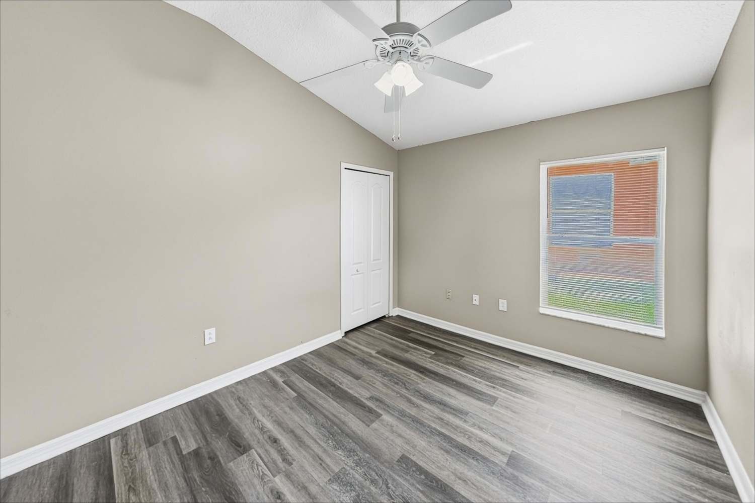 449 Stone Briar Dr, Ruskin photo 12