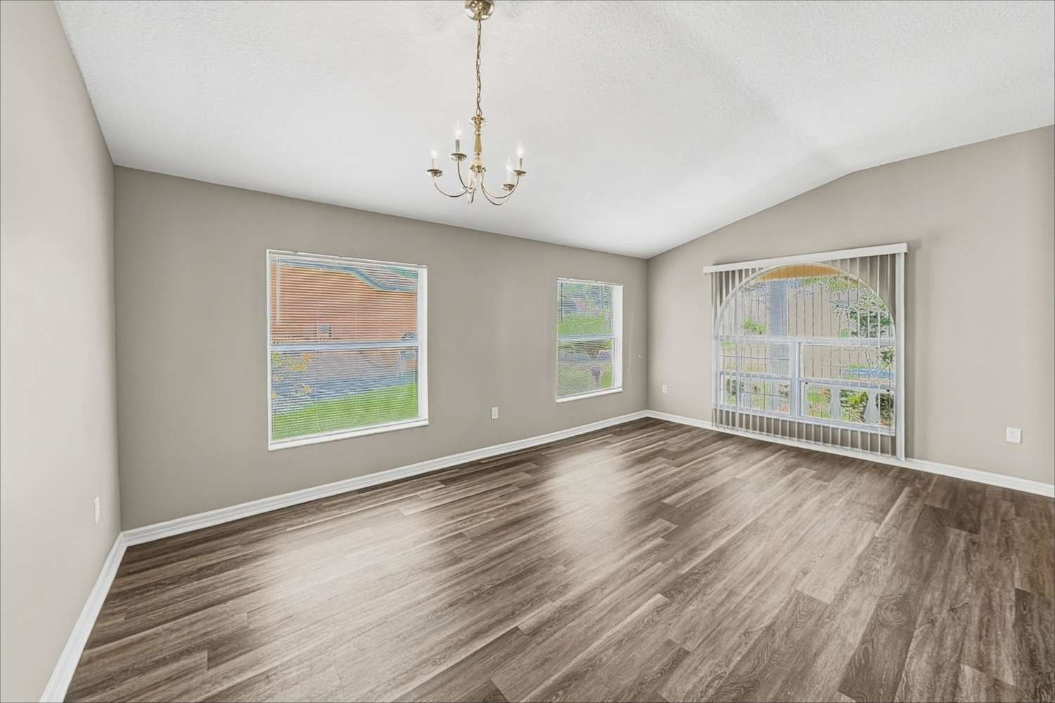449 Stone Briar Dr, Ruskin photo 4
