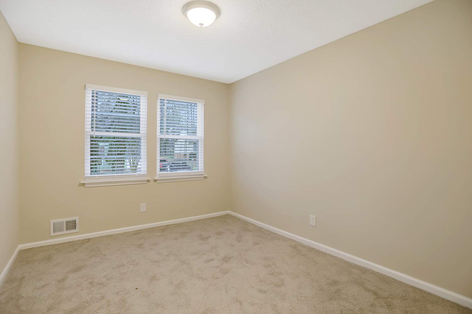 4496 Fowler Ln, Snellville photo 13