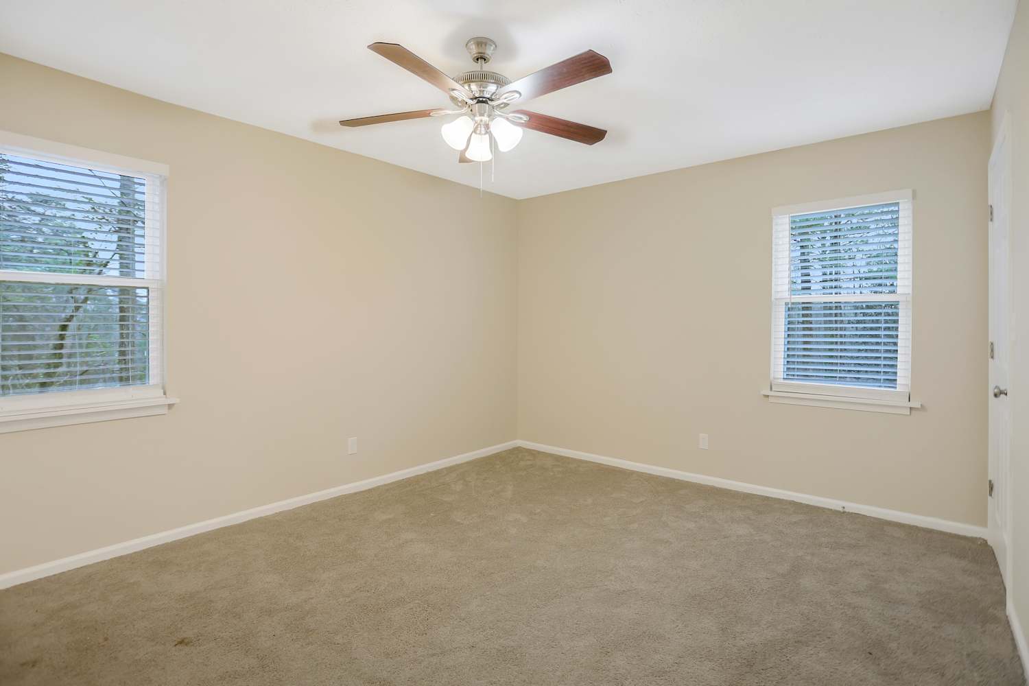 4496 Fowler Ln, Snellville photo 15